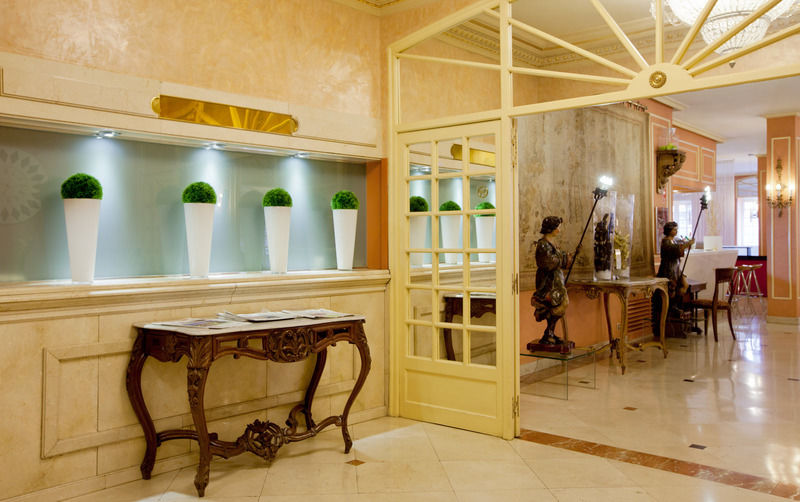 Hotel Arosa Madrid Kültér fotó
