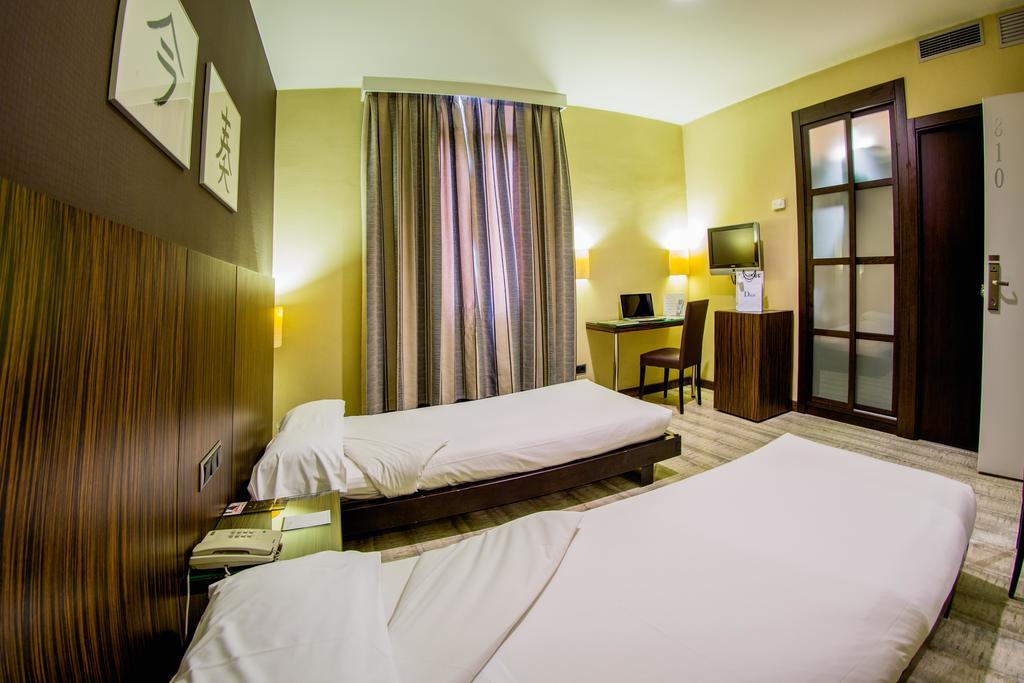 Hotel Arosa Madrid Kültér fotó