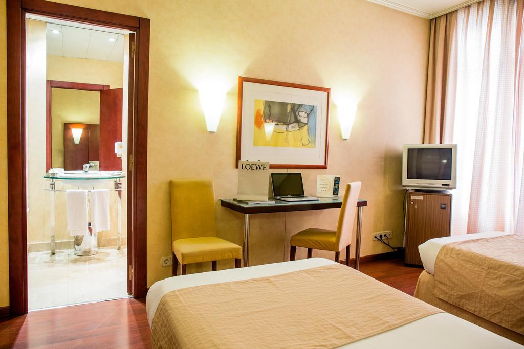 Hotel Arosa Madrid Kültér fotó