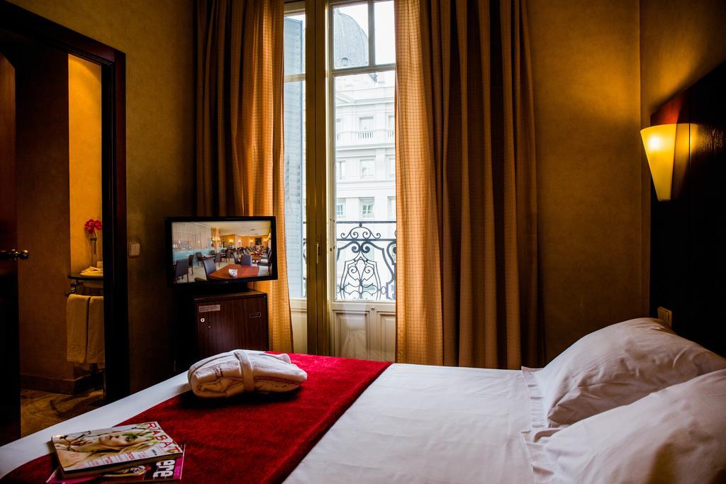 Hotel Arosa Madrid Szoba fotó
