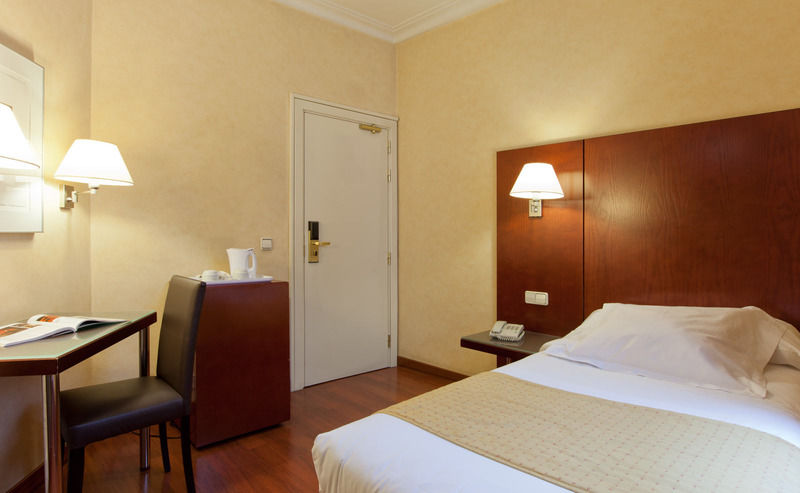 Hotel Arosa Madrid Kültér fotó